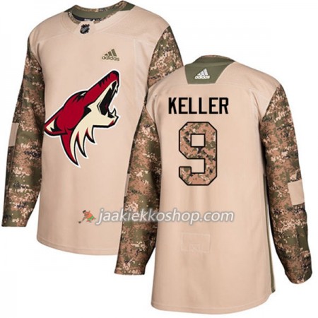 Miehille NHL Arizona Coyotes Pelipaita Clayton Keller 9 Adidas 2017-2018 Camo Veterans Day Practice Authentic